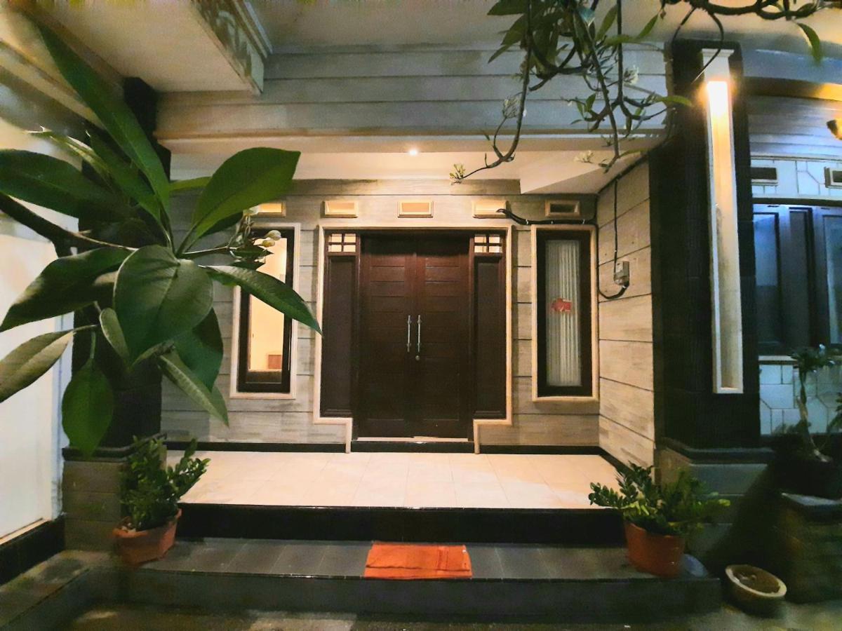 Ganggas Homestay Jimbaran  Luaran gambar